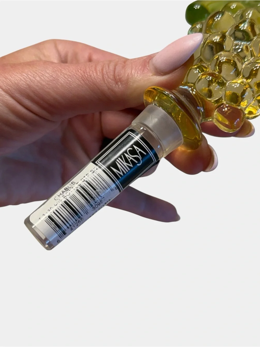 Mikasa Chablis Green-Yellow Glass Grape Bottle Stopper